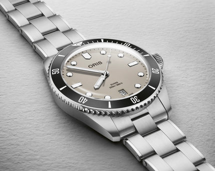 Oris Divers Date: unaprijeđena verzija retro ikone