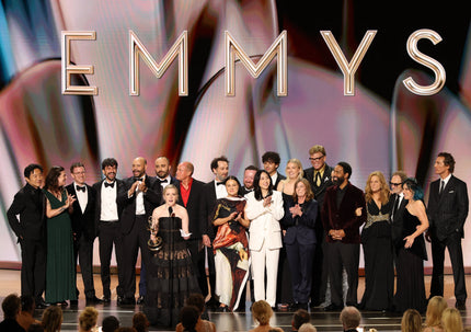 Emmy Awards i časovnici nošeni sa crvenom tepihu