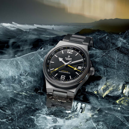Novi Tudor Northflag GMT
